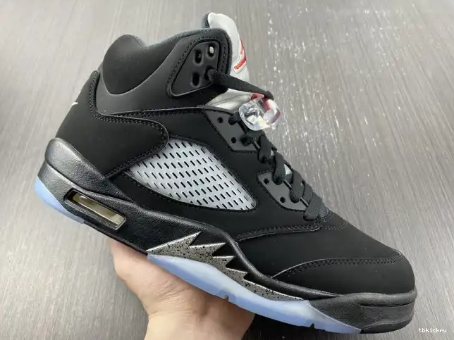 Cheap TBK 845035-003 Retro (2016) Metallic Black Jordan 5 0513